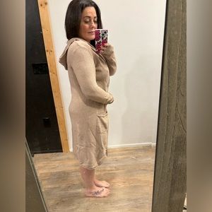 Kaki long sweater light weight with hood